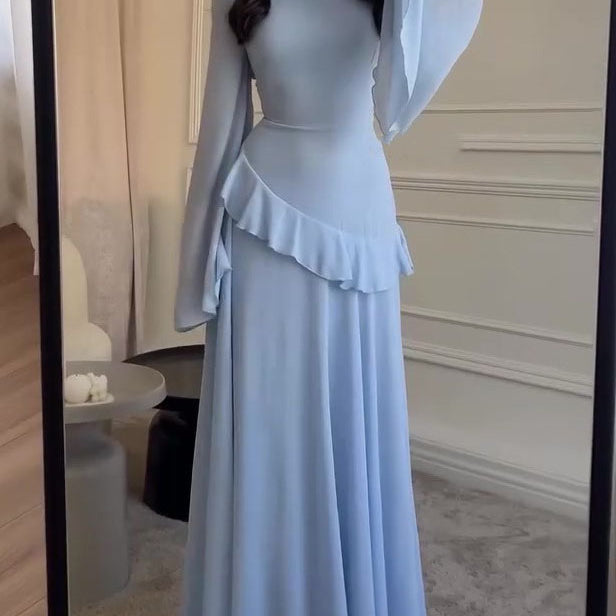 Robe mi-longue à manches lanternes et imprimé graffiti, nouée à la taille